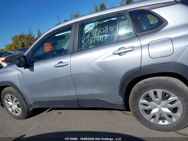 Toyota Corolla Cross 2023 7MUAAABG1PV073117 Image 15