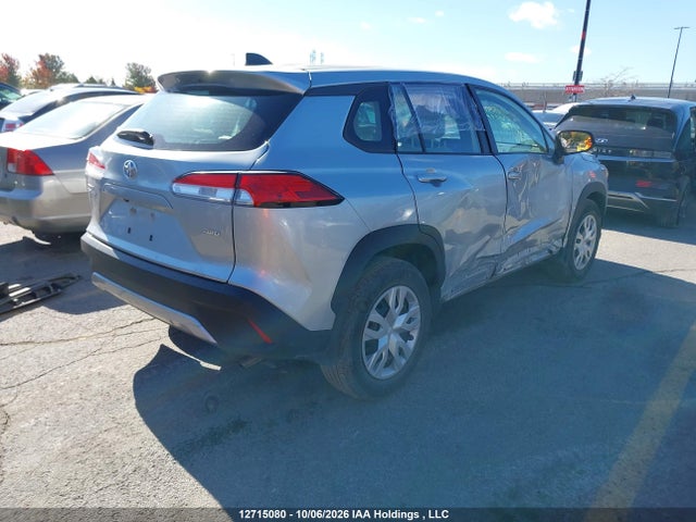 Toyota Corolla Cross 2023 7MUAAABG1PV073117 Image 4