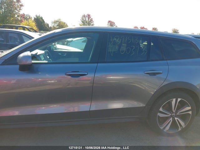 Aukcja sprzedaży 2019 Volvo V60 Cross Country, vin: YV4102WK7K1003755, numer aukcji: 12715131