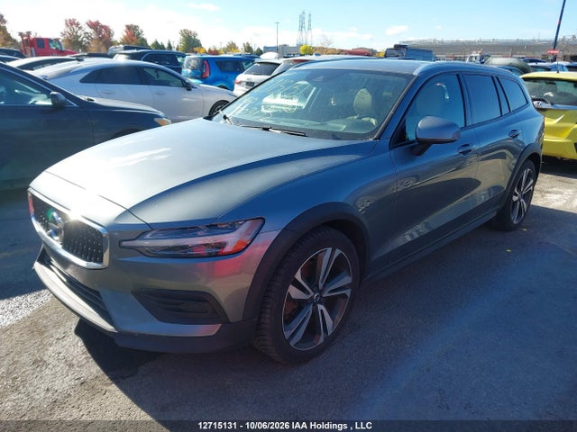 Aukcja sprzedaży 2019 Volvo V60 Cross Country, vin: YV4102WK7K1003755, numer aukcji: 12715131