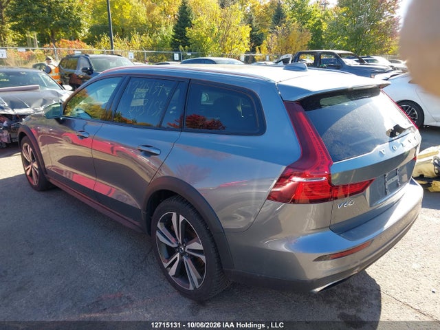 Aukcja sprzedaży 2019 Volvo V60 Cross Country, vin: YV4102WK7K1003755, numer aukcji: 12715131