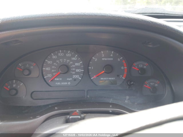 12715228 :رقم المزاد ، 1FAFP40472F166313 vin ، 2002 Ford Mustang مزاد بيع