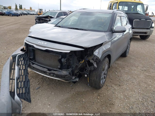 2022 Kia Seltos Lx მანქანა იყიდება აუქციონზე, vin: KNDEPCAA0N7310092, აუქციონის ნომერი: 12715282