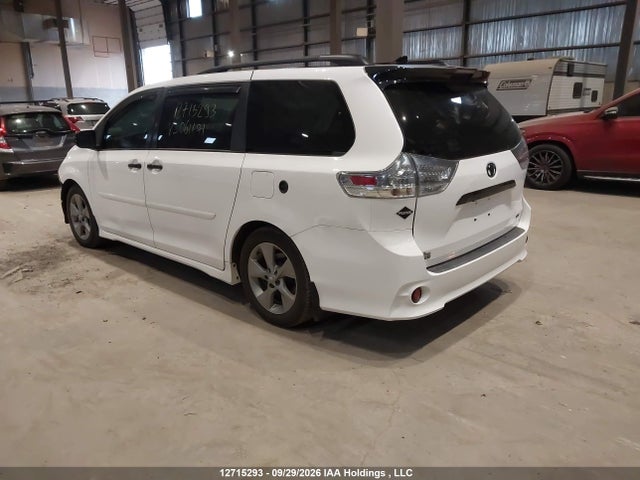 12715293 :رقم المزاد ، 5TDXZ3DC6LS061171 vin ، 2020 Toyota Sienna Se 8-passenger مزاد بيع