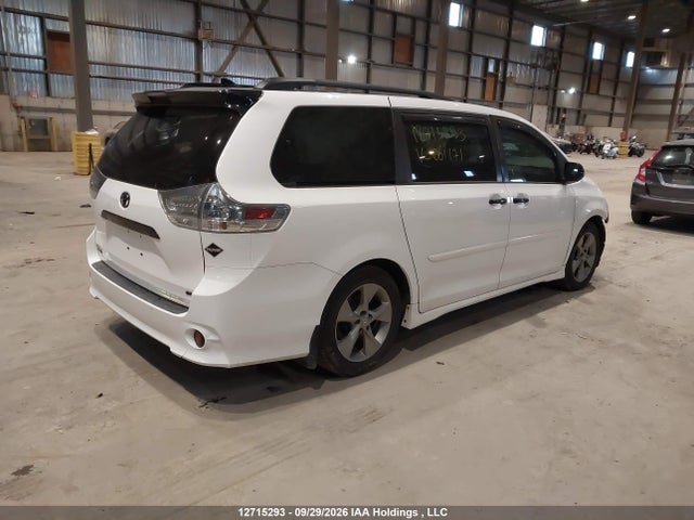 12715293 :رقم المزاد ، 5TDXZ3DC6LS061171 vin ، 2020 Toyota Sienna Se 8-passenger مزاد بيع