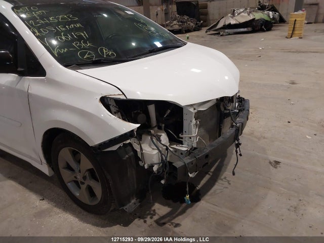 12715293 :رقم المزاد ، 5TDXZ3DC6LS061171 vin ، 2020 Toyota Sienna Se 8-passenger مزاد بيع