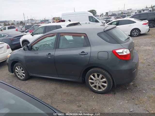 12715433 :رقم المزاد ، 2T1KU4EE5AC407148 vin ، 2010 Toyota Matrix Wagon مزاد بيع