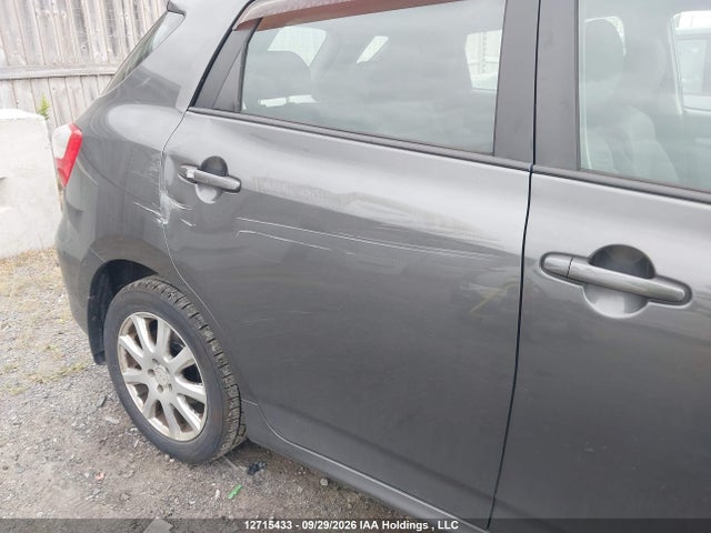 12715433 :رقم المزاد ، 2T1KU4EE5AC407148 vin ، 2010 Toyota Matrix Wagon مزاد بيع