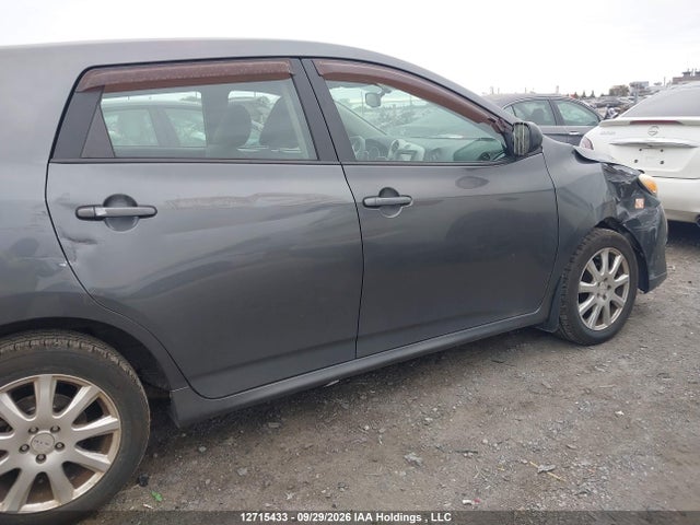 12715433 :رقم المزاد ، 2T1KU4EE5AC407148 vin ، 2010 Toyota Matrix Wagon مزاد بيع