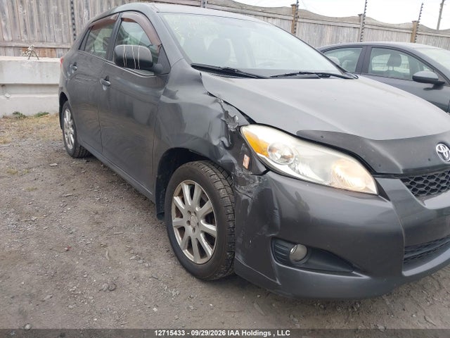 12715433 :رقم المزاد ، 2T1KU4EE5AC407148 vin ، 2010 Toyota Matrix Wagon مزاد بيع