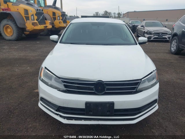 Продажа на аукционе авто 2016 Volkswagen Jetta, vin: 3VW267AJ4GM385042, номер лота: 12715456