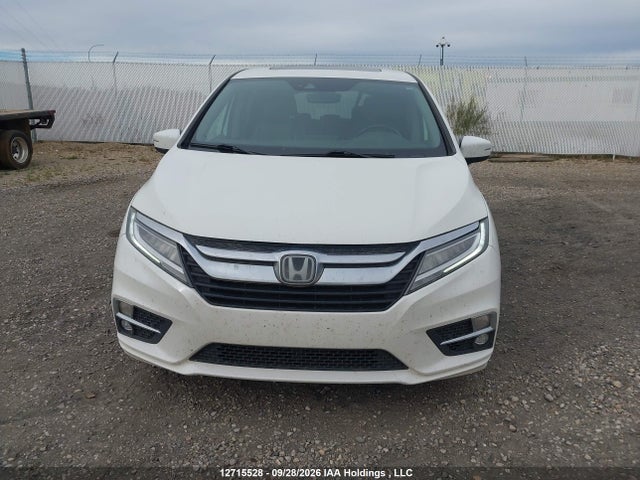 Honda Odyssey Touring 2018 5FNRL6H85JB506910 Image 11