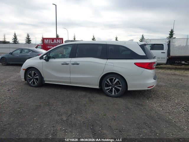 Honda Odyssey Touring 2018 5FNRL6H85JB506910 Image 13