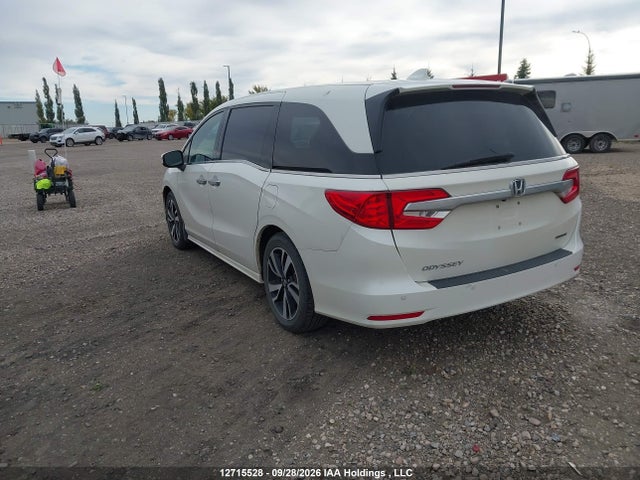 Honda Odyssey Touring 2018 5FNRL6H85JB506910 Image 3