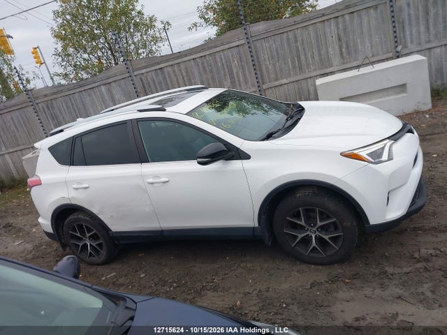 2T3JFREV9GW520067 Toyota RAV4 SE