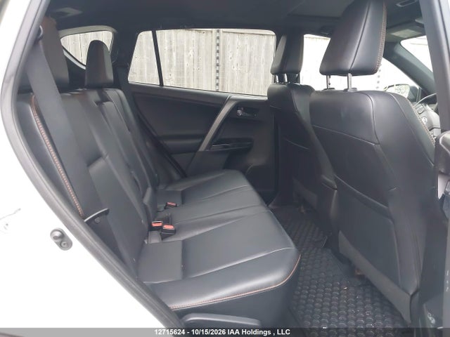 2T3JFREV9GW520067 Toyota RAV4 SE