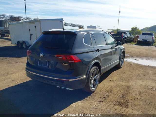 3VV4B7AX8MM056126 Volkswagen Tiguan Highline