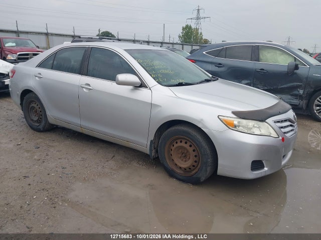 2010 Toyota Camry Le მანქანა იყიდება აუქციონზე, vin: 4T1BF3EK9AU064661, აუქციონის ნომერი: 12715683