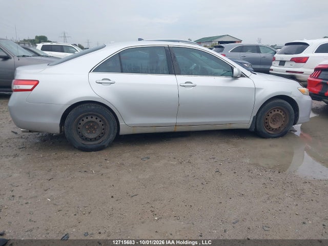 2010 Toyota Camry Le მანქანა იყიდება აუქციონზე, vin: 4T1BF3EK9AU064661, აუქციონის ნომერი: 12715683