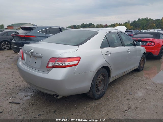 2010 Toyota Camry Le მანქანა იყიდება აუქციონზე, vin: 4T1BF3EK9AU064661, აუქციონის ნომერი: 12715683