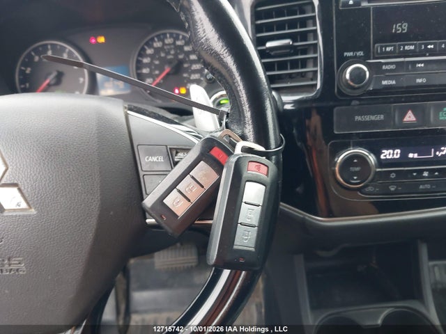 12715742 :رقم المزاد ، JA4JZ3AX1GZ602817 vin ، 2016 Mitsubishi Outlander Se مزاد بيع