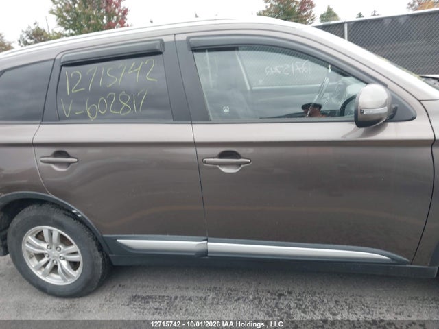 12715742 :رقم المزاد ، JA4JZ3AX1GZ602817 vin ، 2016 Mitsubishi Outlander Se مزاد بيع