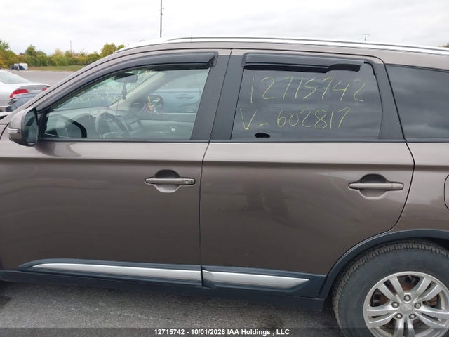 12715742 :رقم المزاد ، JA4JZ3AX1GZ602817 vin ، 2016 Mitsubishi Outlander Se مزاد بيع