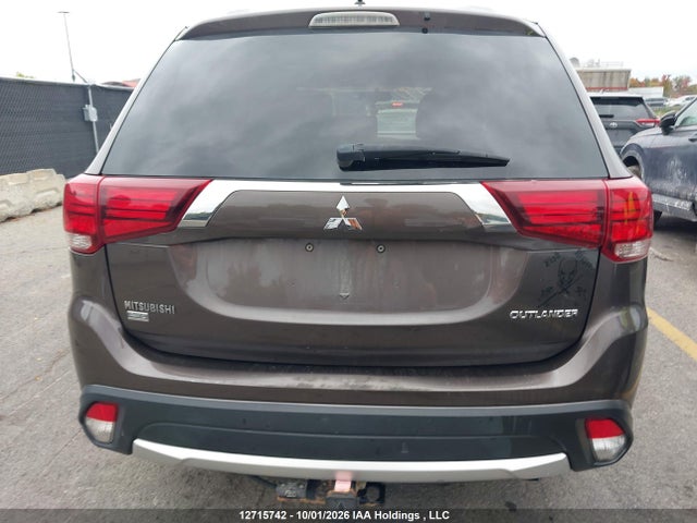 12715742 :رقم المزاد ، JA4JZ3AX1GZ602817 vin ، 2016 Mitsubishi Outlander Se مزاد بيع