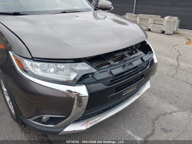 12715742 :رقم المزاد ، JA4JZ3AX1GZ602817 vin ، 2016 Mitsubishi Outlander Se مزاد بيع