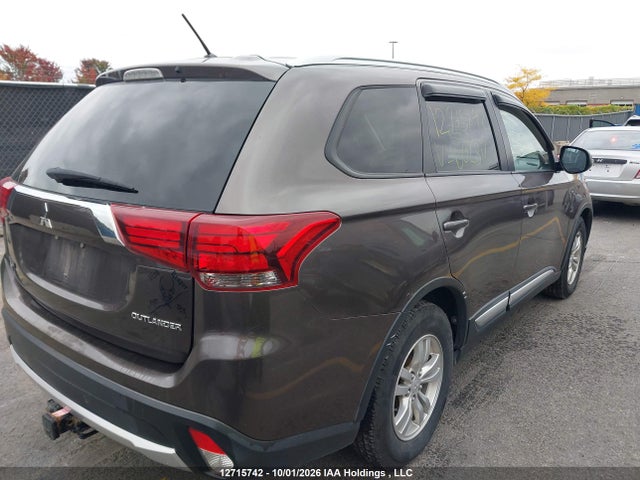12715742 :رقم المزاد ، JA4JZ3AX1GZ602817 vin ، 2016 Mitsubishi Outlander Se مزاد بيع