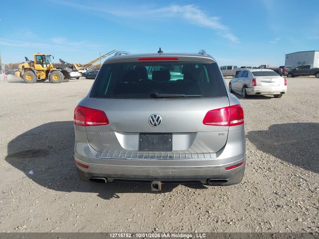 Продажа на аукционе авто 2015 Volkswagen Touareg 3.6l Comfortline/3.6l Execline/3.6l Highline/3.6l Sportline, vin: WVGEF9BP4FD003550, номер лота: 12715752