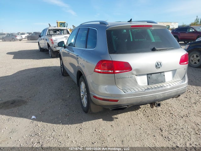 Продажа на аукционе авто 2015 Volkswagen Touareg 3.6l Comfortline/3.6l Execline/3.6l Highline/3.6l Sportline, vin: WVGEF9BP4FD003550, номер лота: 12715752