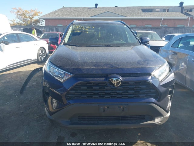 Продажа на аукционе авто 2021 Toyota Rav4, vin: 2T3R1RFV9MC154477, номер лота: 12715769