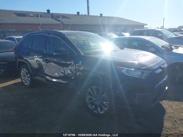 Продажа на аукционе авто 2021 Toyota Rav4, vin: 2T3R1RFV9MC154477, номер лота: 12715769