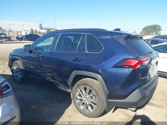 Продажа на аукционе авто 2021 Toyota Rav4, vin: 2T3R1RFV9MC154477, номер лота: 12715769