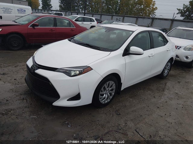 12715801 :رقم المزاد ، 2T1BURHE5JC119686 vin ، 2018 Toyota Corolla Le مزاد بيع