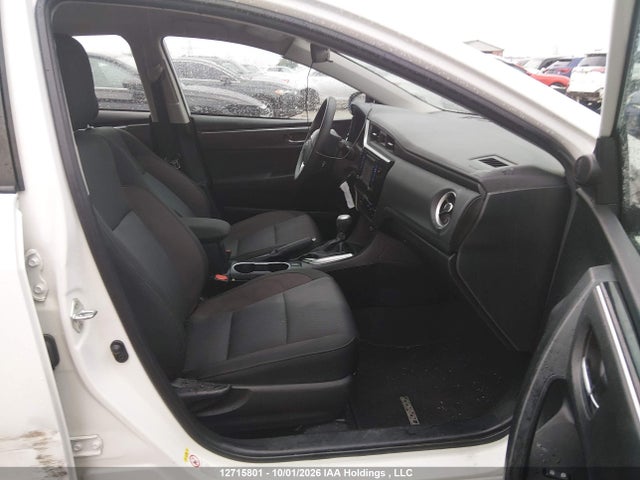 12715801 :رقم المزاد ، 2T1BURHE5JC119686 vin ، 2018 Toyota Corolla Le مزاد بيع