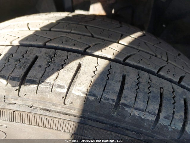12715842 :رقم المزاد ، 5N1AT2MVXFC803544 vin ، 2015 Nissan Rogue S/sl/sv مزاد بيع