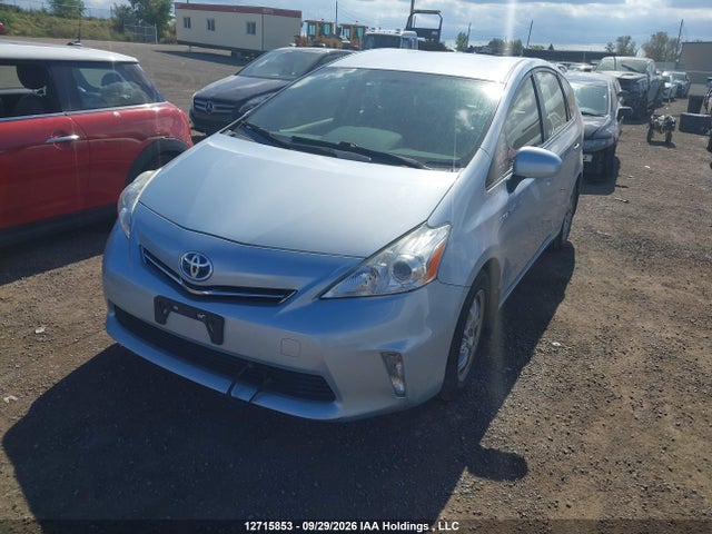 Toyota PRIUS V 2014 JTDZN3EUXEJ002930 Image 2