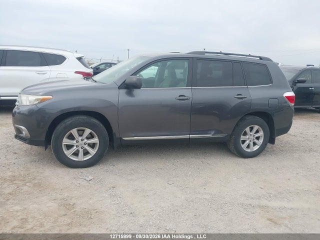 12715999 :رقم المزاد ، 5TDBK3EH3BS067713 vin ، 2011 Toyota Highlander V6 مزاد بيع
