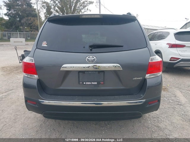 12715999 :رقم المزاد ، 5TDBK3EH3BS067713 vin ، 2011 Toyota Highlander V6 مزاد بيع