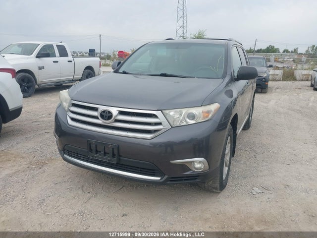 12715999 :رقم المزاد ، 5TDBK3EH3BS067713 vin ، 2011 Toyota Highlander V6 مزاد بيع