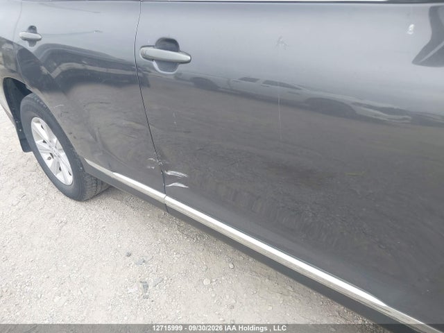 12715999 :رقم المزاد ، 5TDBK3EH3BS067713 vin ، 2011 Toyota Highlander V6 مزاد بيع
