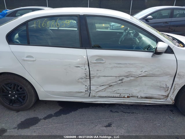 3VW2K7AJ9EM280425 Volkswagen Jetta 2.0l Trendline+
