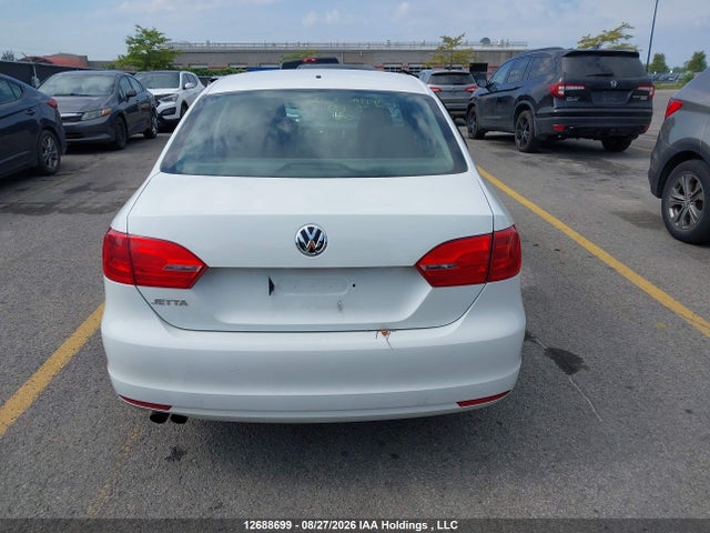 3VW2K7AJ9EM280425 Volkswagen Jetta 2.0l Trendline+
