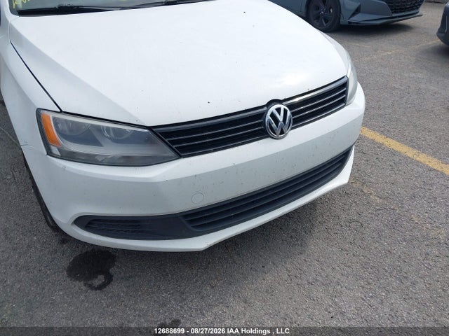 3VW2K7AJ9EM280425 Volkswagen Jetta 2.0l Trendline+