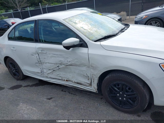 3VW2K7AJ9EM280425 Volkswagen Jetta 2.0l Trendline+