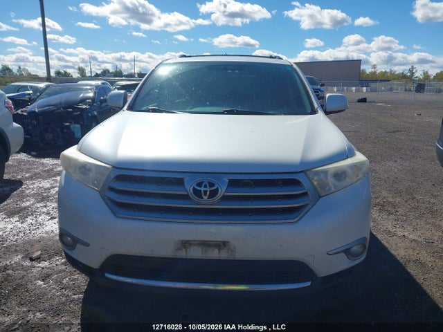 Aukcja sprzedaży 2013 Toyota Highlander V6, vin: 5TDBK3EH9DS266817, numer aukcji: 12716028