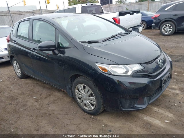 12716051 :رقم المزاد ، 3HGGK5H59FM102734 vin ، 2015 Honda Fit Lx مزاد بيع