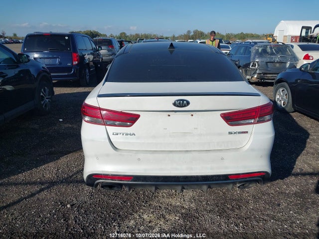 2017 Kia Optima Sx Turbo მანქანა იყიდება აუქციონზე, vin: 5XXGW4L2XHG130797, აუქციონის ნომერი: 12716076